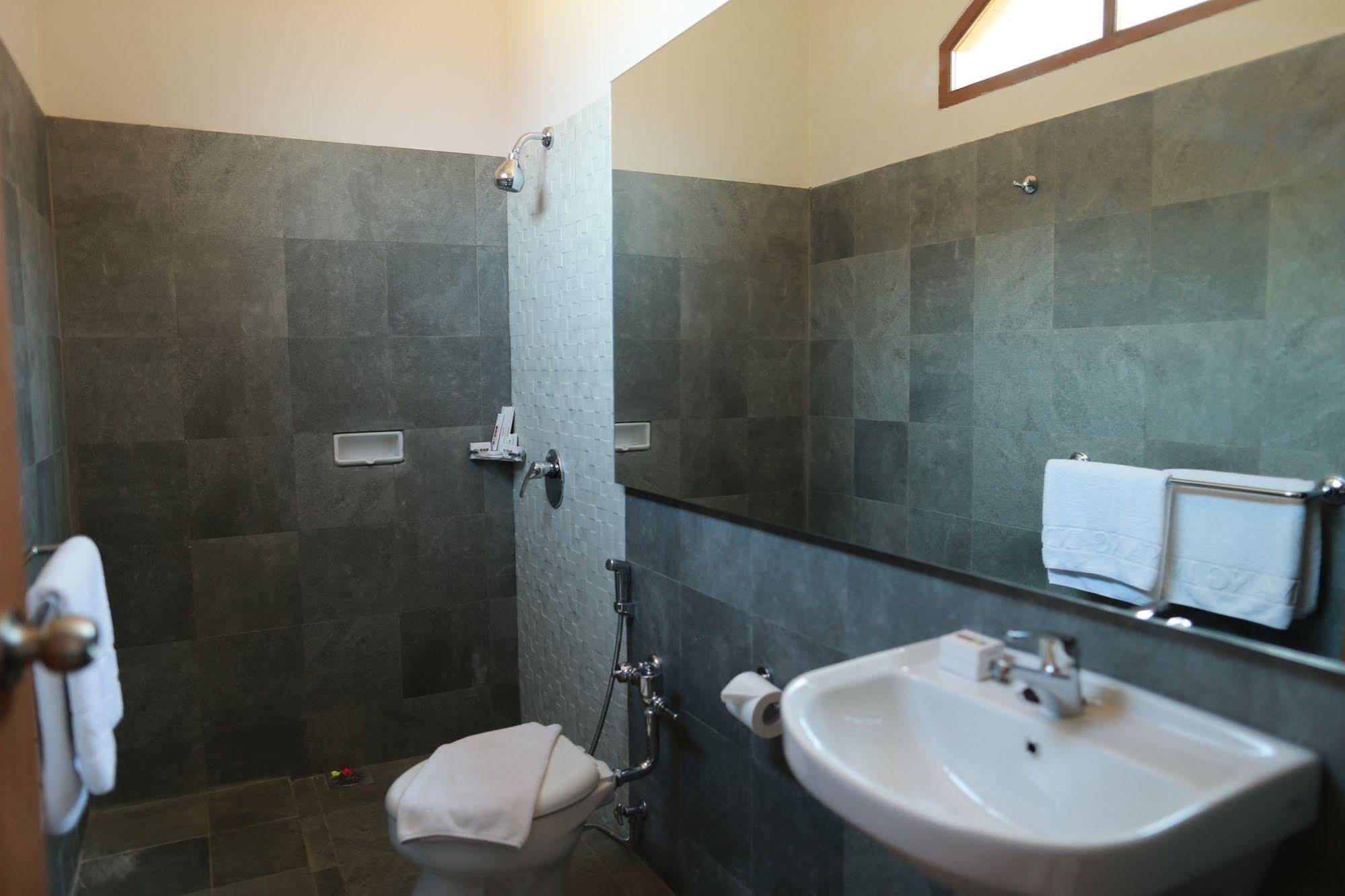 Sanghyang Indah Spa Resort Anyer Εξωτερικό φωτογραφία